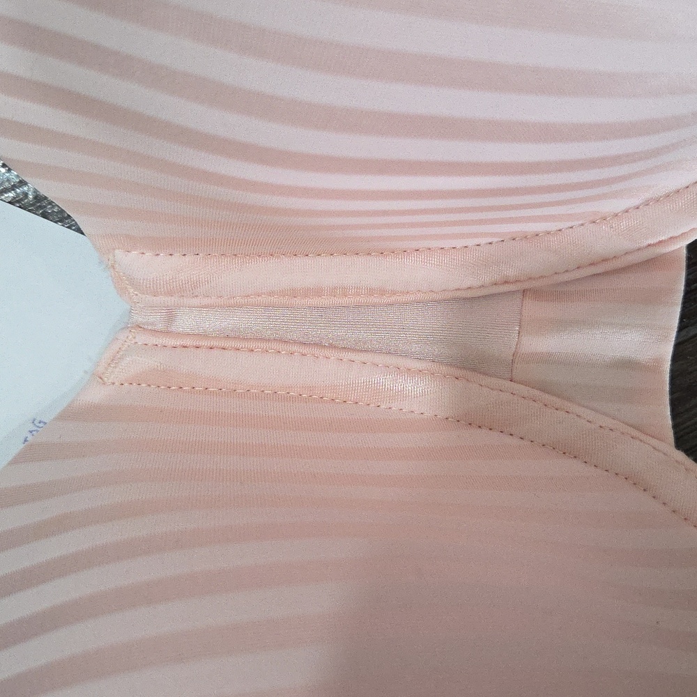 42 DDD Playtex Secrets Perfectly Smooth Underwire Bra - Picture 5 of 10